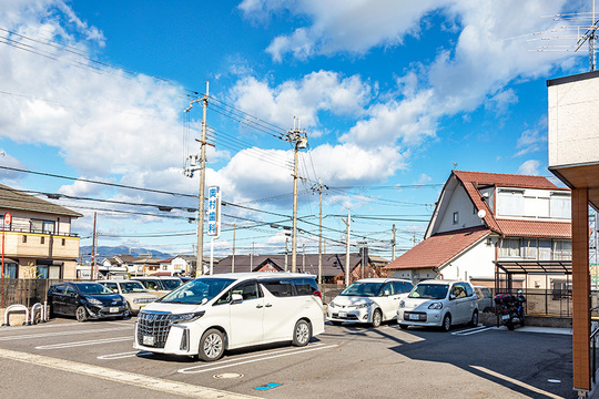  守山市の歯医者　歯科　駐車場