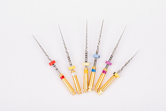  ニッケルチタン　守山市の歯医者　根管治療